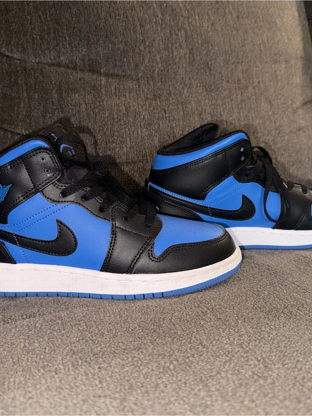 Nike High-Top Sneakers in Black and Blue